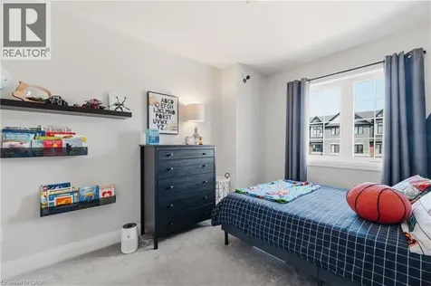 38 Sportsman Hill Street Kitchener ON N2H 5T3