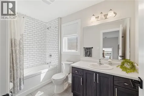 38 Sportsman Hill Street Kitchener ON N2H 5T3