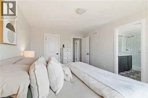 38 Sportsman Hill Street Kitchener ON N2H 5T3