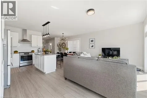 38 Sportsman Hill Street Kitchener ON N2H 5T3