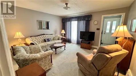 228 Fourth Avenue Lively ON P3Y 1M4