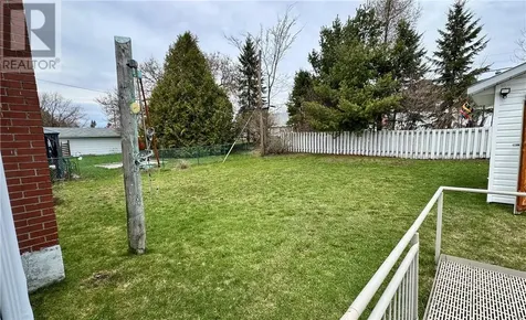 228 Fourth Avenue Lively ON P3Y 1M4