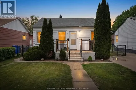 3174 Manchester Road Windsor ON N9C 1X8