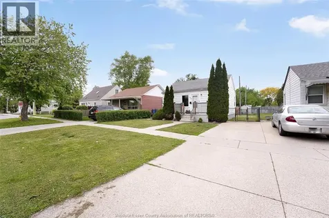 3174 Manchester Road Windsor ON N9C 1X8