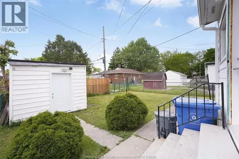 3174 Manchester Road Windsor ON N9C 1X8