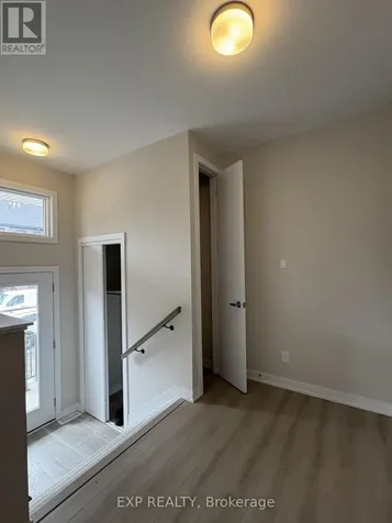 86 Ryan Reynolds Street Ottawa ON K4A 5T4