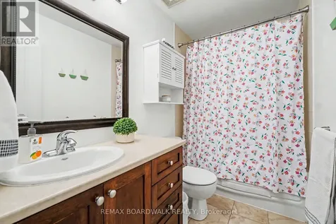 146 Marrissa Avenue Ottawa ON K1J 0A6