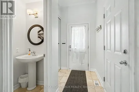 146 Marrissa Avenue Ottawa ON K1J 0A6