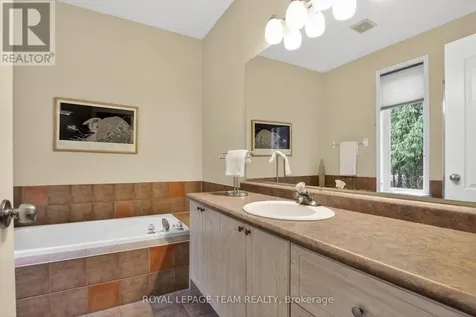 57 Wilderness Way Ottawa ON K2S 2E3