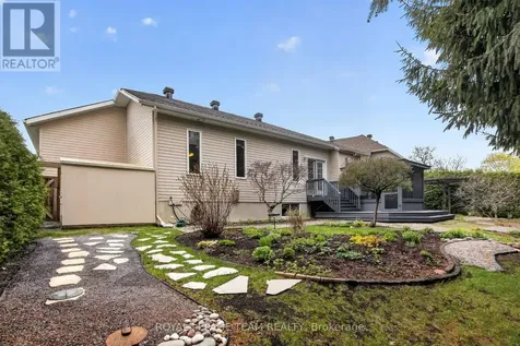 57 Wilderness Way Ottawa ON K2S 2E3