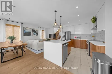 255 Trailsedge Way Ottawa ON K1W 0E8