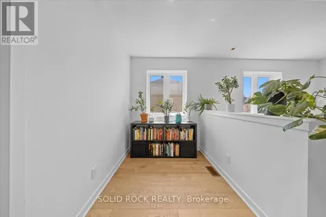 255 Trailsedge Way Ottawa ON K1W 0E8