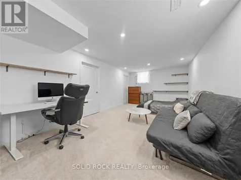255 Trailsedge Way Ottawa ON K1W 0E8