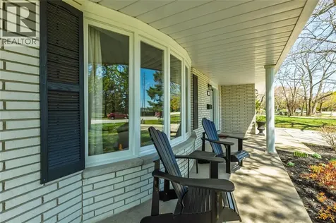 1614 Blackwell Road Sarnia ON N7X 1A4