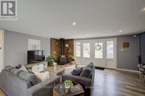 1865 River Road West Wasaga Beach ON L9Z 1L1