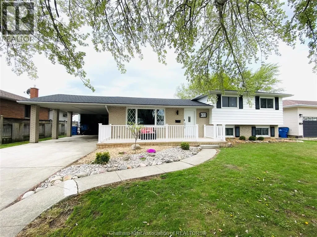 622 Sandra Crescent Wallaceburg ON N8A 2C6