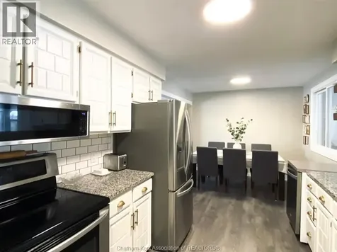 622 Sandra Crescent Wallaceburg ON N8A 2C6