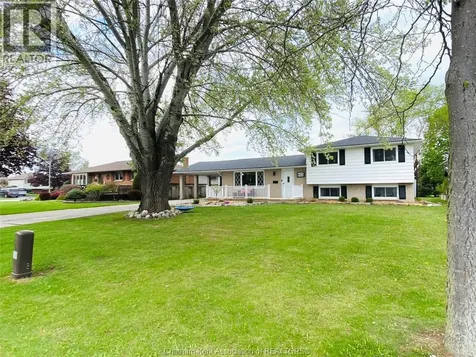 622 Sandra Crescent Wallaceburg ON N8A 2C6