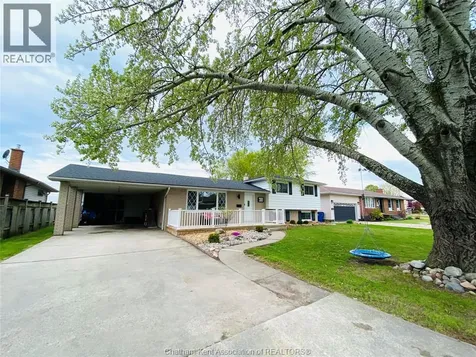 622 Sandra Crescent Wallaceburg ON N8A 2C6
