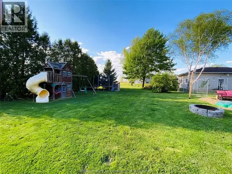 622 Sandra Crescent Wallaceburg ON N8A 2C6