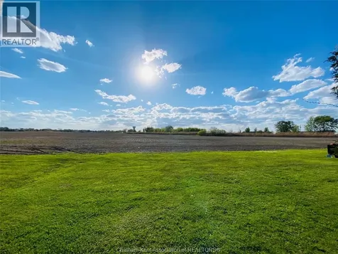 622 Sandra Crescent Wallaceburg ON N8A 2C6