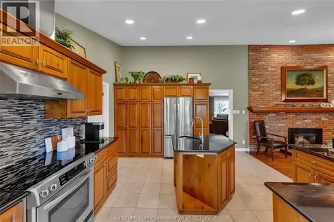 27 Cramar Crescent Chatham ON N7M 6G3