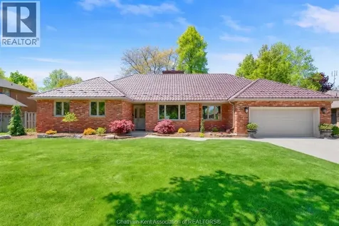 27 Cramar Crescent Chatham ON N7M 6G3