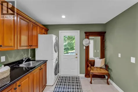 27 Cramar Crescent Chatham ON N7M 6G3