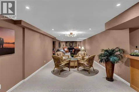 27 Cramar Crescent Chatham ON N7M 6G3