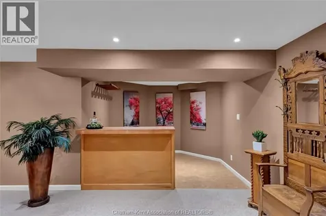 27 Cramar Crescent Chatham ON N7M 6G3