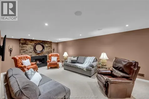 27 Cramar Crescent Chatham ON N7M 6G3