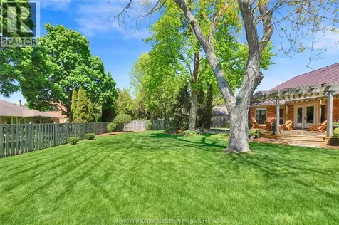 27 Cramar Crescent Chatham ON N7M 6G3