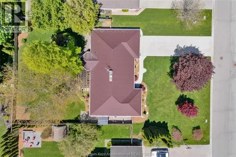 27 Cramar Crescent Chatham ON N7M 6G3