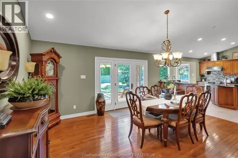 27 Cramar Crescent Chatham ON N7M 6G3