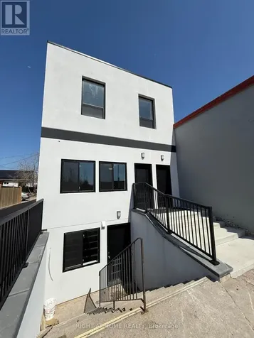 28 West Street North Orillia ON L3V 5B8