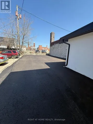28 West Street North Orillia ON L3V 5B8