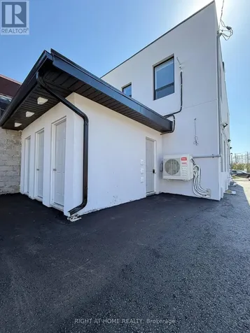 28 West Street North Orillia ON L3V 5B8