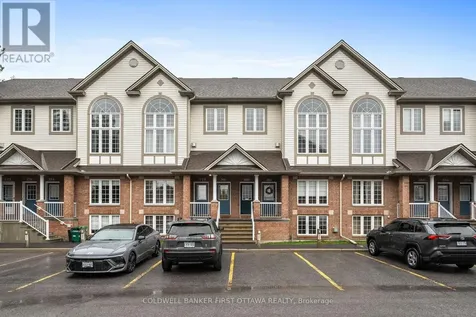 366 Wiffen Private Ottawa ON K2H 1G4
