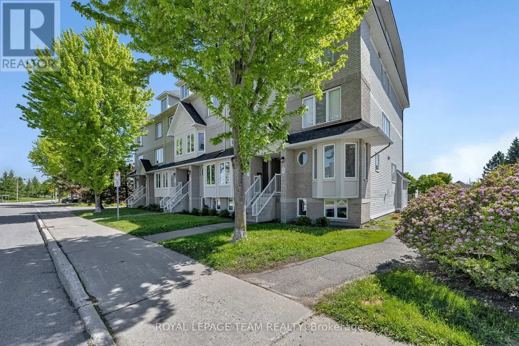 85 Cresthaven Drive Ottawa ON K2G 6T9