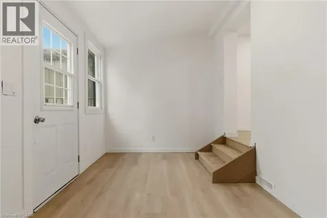 94 East 35th Street Hamilton ON L8V 3Y1