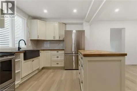 94 East 35th Street Hamilton ON L8V 3Y1