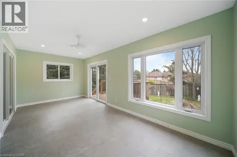 16 Macpherson Drive Paris ON N3L 4B6