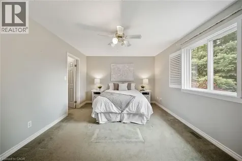 16 Macpherson Drive Paris ON N3L 4B6