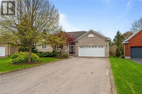 16 Macpherson Drive Paris ON N3L 4B6