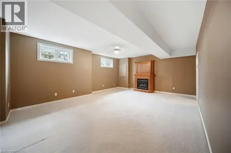 16 Macpherson Drive Paris ON N3L 4B6