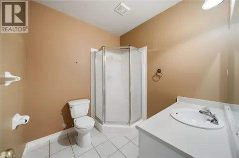 16 Macpherson Drive Paris ON N3L 4B6