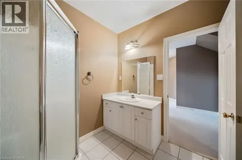 16 Macpherson Drive Paris ON N3L 4B6