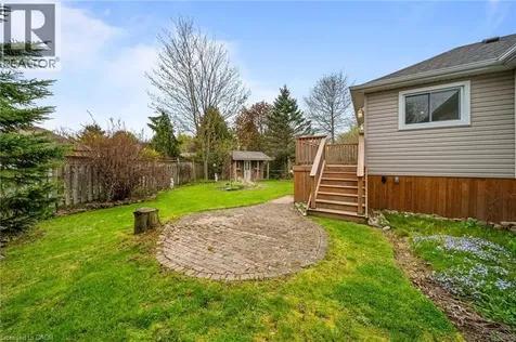 16 Macpherson Drive Paris ON N3L 4B6