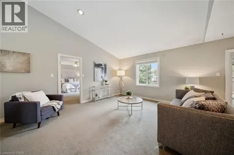 16 Macpherson Drive Paris ON N3L 4B6