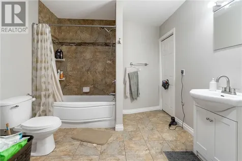 385 Eva Avenue Sudbury ON P3C 4N2